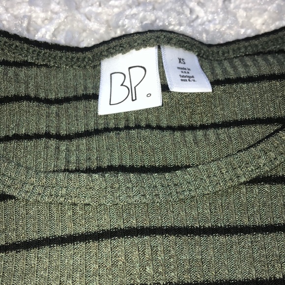 Green and black striped crop top from Nordstrom - Picture 2 of 2